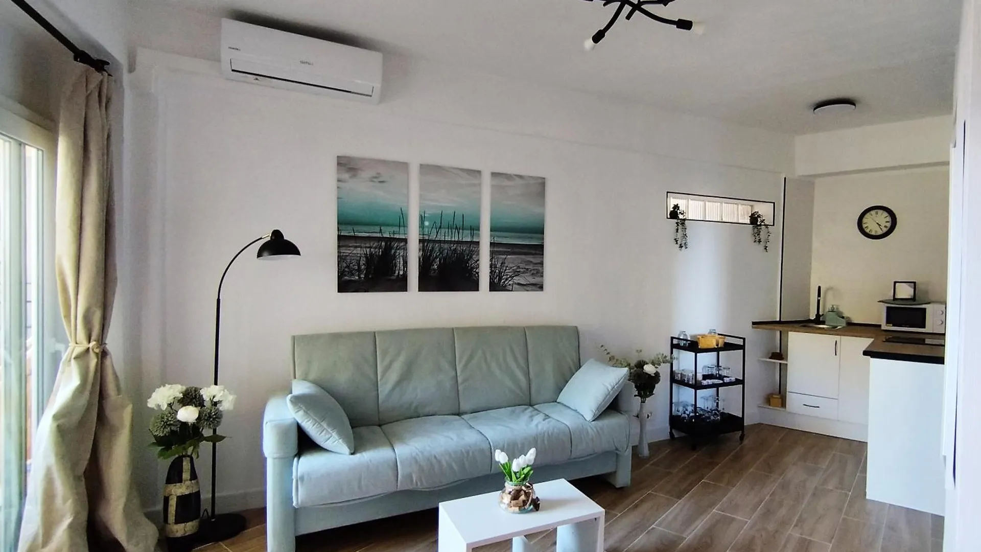 Amazing Front Sea View Studio. Marbella Centre location
